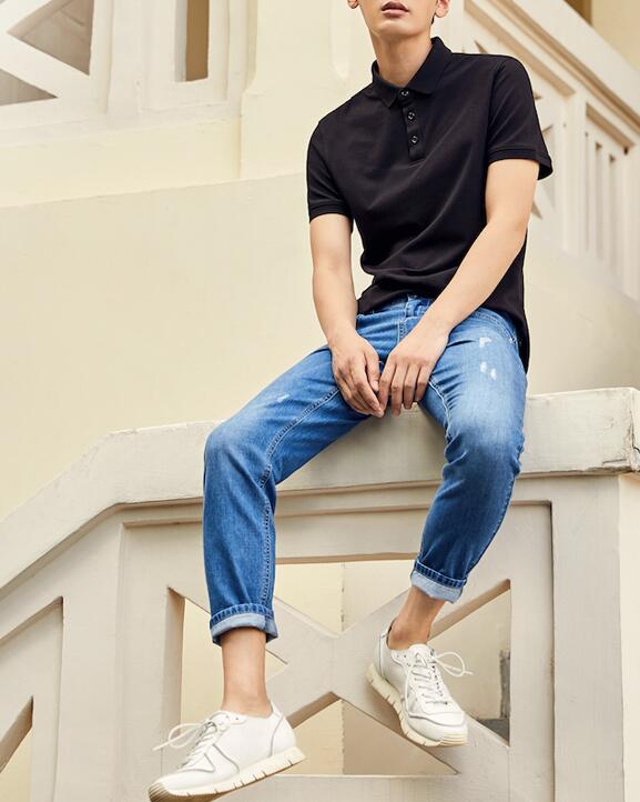 有哪些適合二十歲左右男生的服裝品牌 20歲男生穿搭服飾推薦