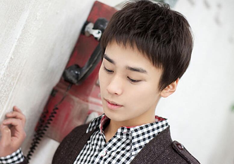 適合大學男生發(fā)型推薦圖片
