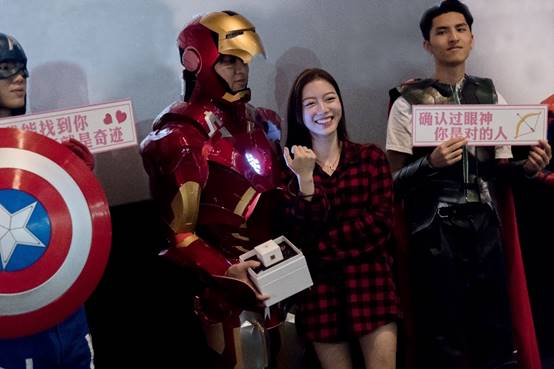 復聯3暖心新聞：小伙扮成鋼鐵俠用DR鉆戒求婚