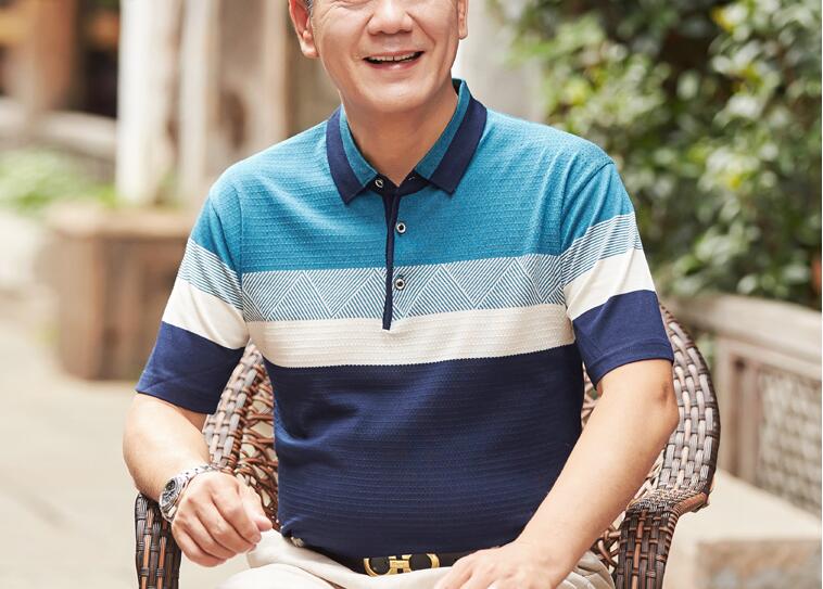 50歲左右的中年男性怎樣穿搭才不顯得油膩 中年男士搭配技巧注意事項