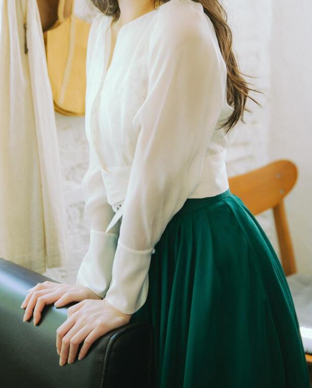 2019年春天流行什么顏色衣服 奶白色花崗巖褐色孔雀艷粉色