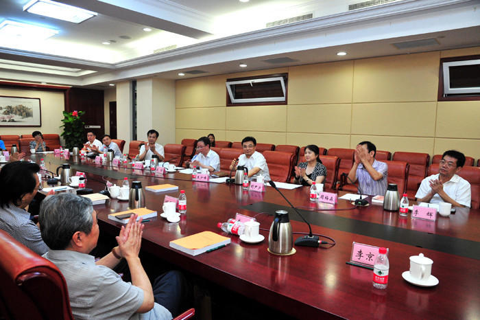 http://www.fjsenfa.cn/pics/default/download/0be8/7379c2ca32a7e7049abb2b5b536d.jpg