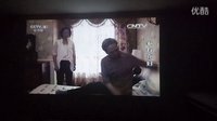 100寸大屏看家有喜婦 開心K1微投 直投白墻100寸看電視直播