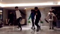 TFboys、李小璐合體，跳全網最火《Seve》鬼步舞！