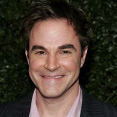 羅杰·巴特Roger Bart