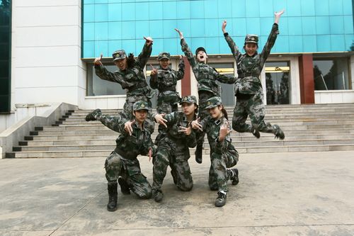 麻辣女兵劇照