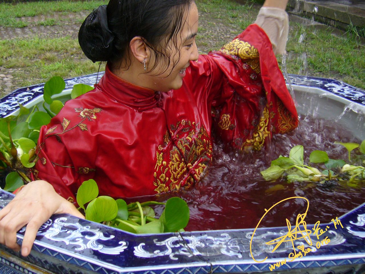 http://www.fjsenfa.cn/pics/default/download/33ded2b3292e4bf553925c25131fb18d.jpg