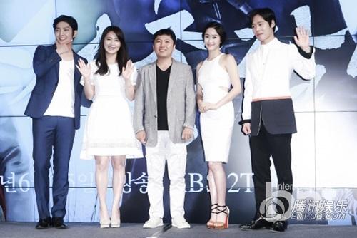 http://www.fjsenfa.cn/pics/default/download/3c7a02072ed197356a2372b39808af2f.jpg