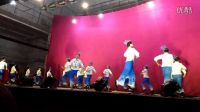 井岡山市新城鎮廣場舞隊參加寧崗片慶國慶67周年文藝演出《走西口》