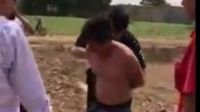拐賣小孩被捉到，這種人不可饒恕！_標(biāo)清