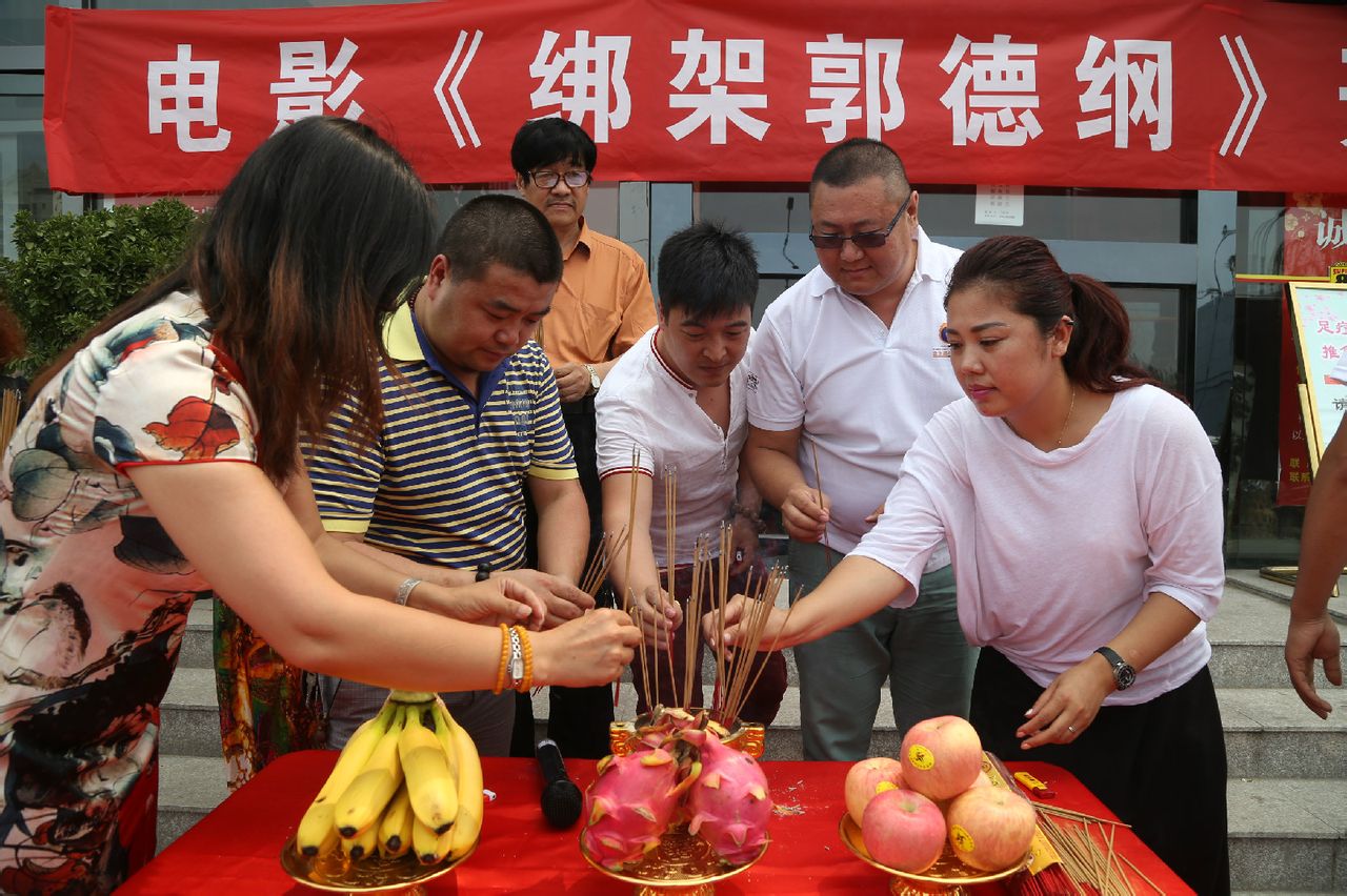 http://www.fjsenfa.cn/pics/default/download/70062da3e608e7b3c75f43d564fea300.jpg