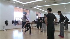 幕后花絮之迪拜塔槍?xiě)?zhàn)
