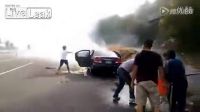 爭分奪秒現場，車友勇救車禍被困男子