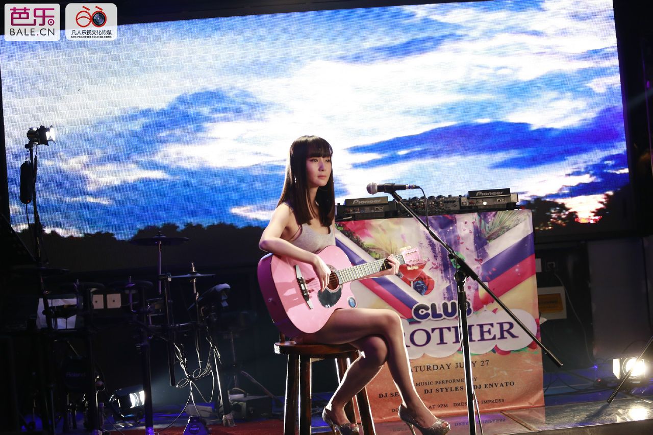 http://www.fjsenfa.cn/pics/default/download/803c8ed80a10156b0c0bb26b37b76001.jpg