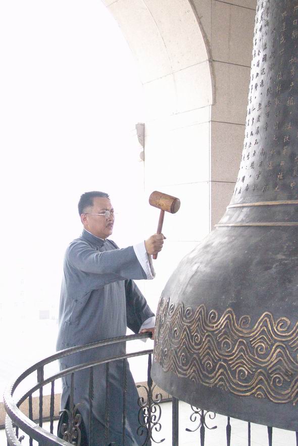 http://www.fjsenfa.cn/pics/default/download/85635008fd1bb06427f6cfc8222d7cde.jpg