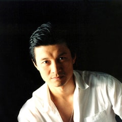 任偉