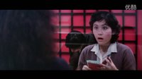 美人計；哥們被美女騙去搶銀行，結果自己竟然不知道。