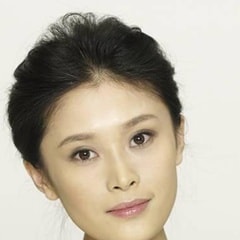 何晶
