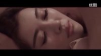電影【瘋狂奪愛】講述了兩個神經男女為追尋自己心中的男神女神瘋狂奪愛的搞笑歷程。