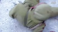 禽獸日本兵大白天侮辱少女 八路軍發現后直接斃掉鬼子命根子