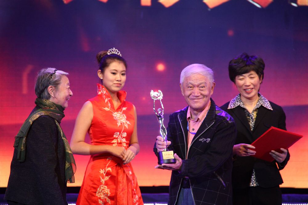 http://www.fjsenfa.cn/pics/default/download/98c8e3551e2f2c981ce56f3c81df8e87.jpg