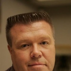 喬爾·麥金農·米勒Joel McKinnon Miller