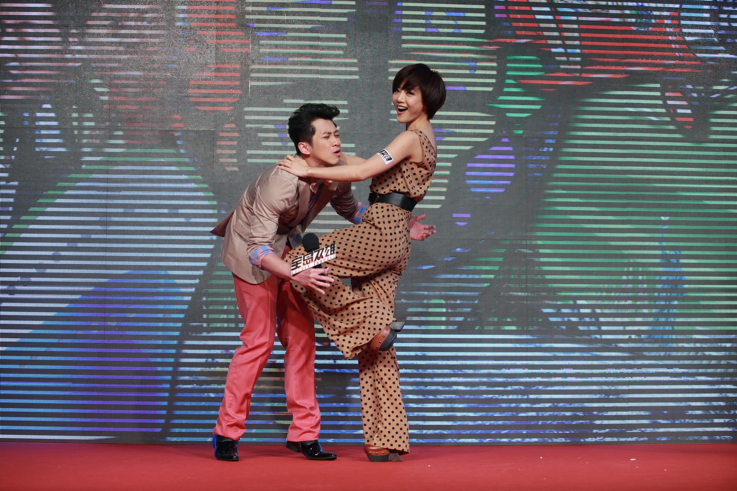 http://www.fjsenfa.cn/pics/default/download/ac5d9898626a7d9528a3687486c2b3e7.jpg