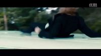 黑幫發(fā)射槍榴彈襲擊喪禮！女蘿莉飛身虐殺黑幫成員