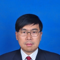 何沛東