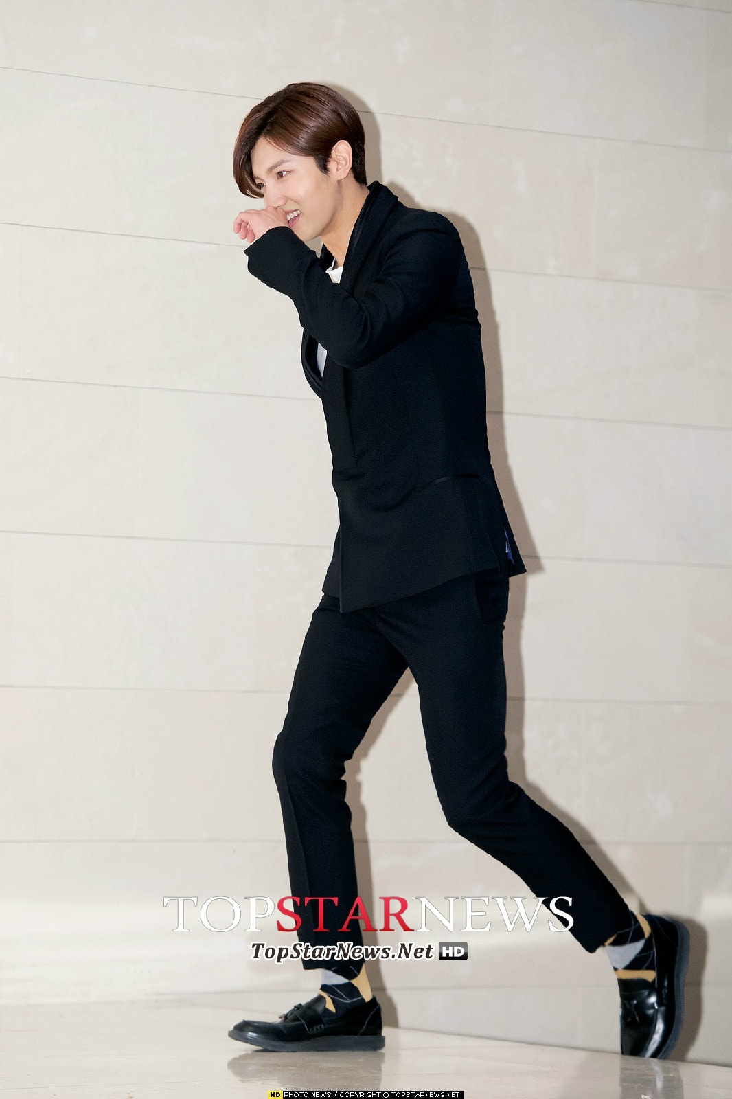 http://www.fjsenfa.cn/pics/default/download/b3f34718c322ba77e92263226a4c495d.jpg