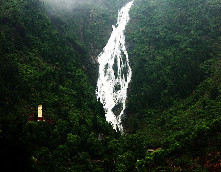 黃袍山之路 黃袍山風(fēng)光