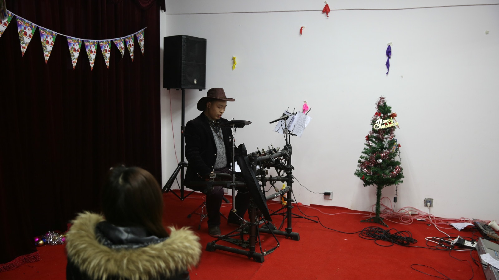 http://www.fjsenfa.cn/pics/default/download/c123014c5ff37d8d4ed9ccf629e45770.jpg