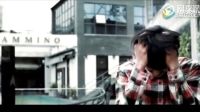 拜金女嫌男友太窮拋棄男友，再次相遇前男友已是百萬富翁