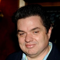 奧利弗·普萊特Oliver Platt