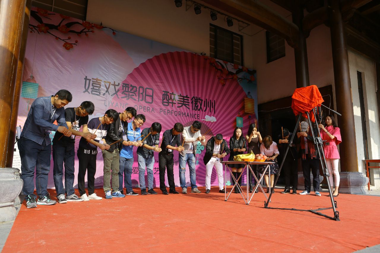 http://www.fjsenfa.cn/pics/default/download/cc5f6f2f2d2ad9948f0b2d499a7b4341.jpg