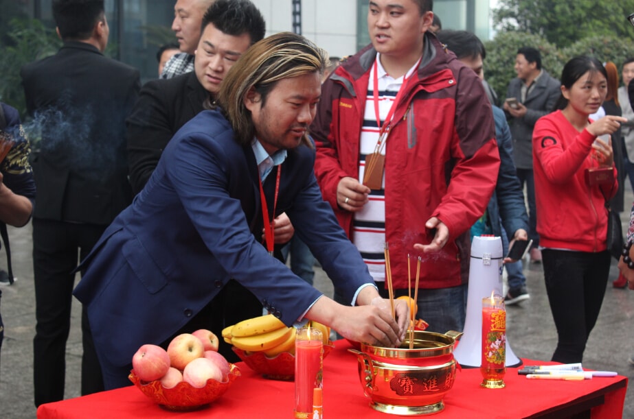 http://www.fjsenfa.cn/pics/default/download/df92012da4a38ec64e5ad2f05aa152ea.jpg