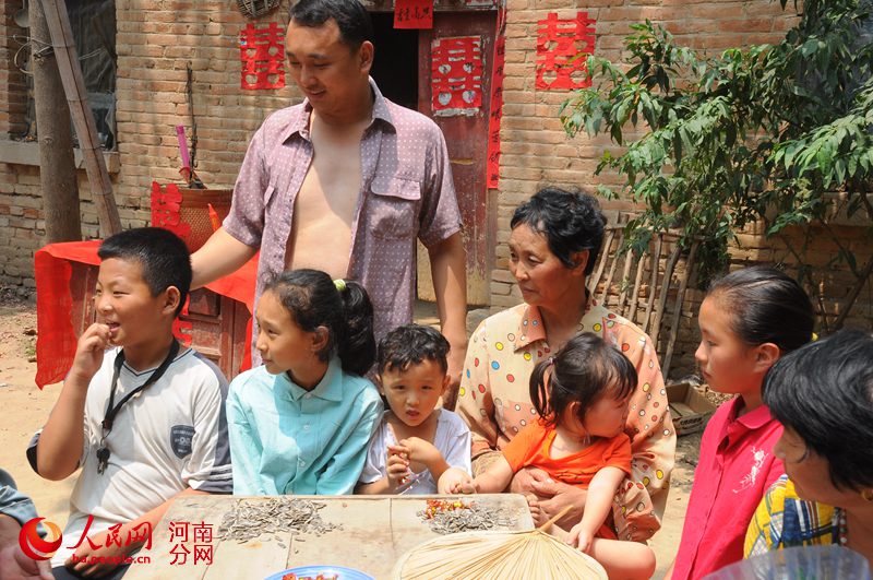 http://www.fjsenfa.cn/pics/default/download/e4edf85fd21607247703636a80ca2569.jpg