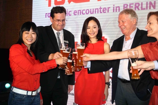 http://www.fjsenfa.cn/pics/default/download/e972e54bc1ce7348bbacffea30e6abf9.jpg