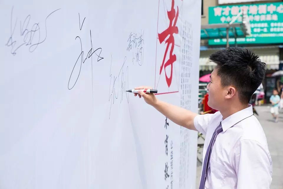http://www.fjsenfa.cn/pics/default/download/f18c943983c009c19120fc1b298c5604.jpg