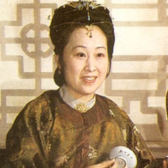 李鳳英
