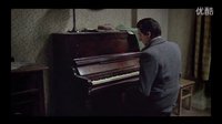 電影《鋼琴家》中斯皮爾曼在無聲的演奏肖邦降E大調波蘭舞曲片段