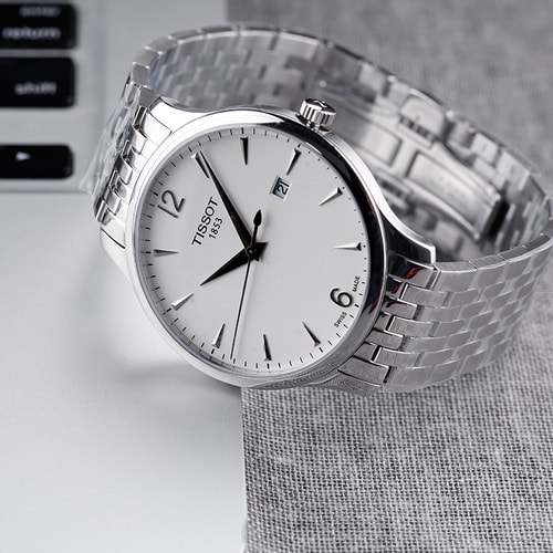 TISSOT/天梭手表俊雅系列鋼帶石英男表T063.610.11.037.00
