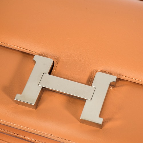 HERMES/愛馬仕女士淺棕色牛皮材質康康H銀扣單肩包挎包hermes constance 34 fauve