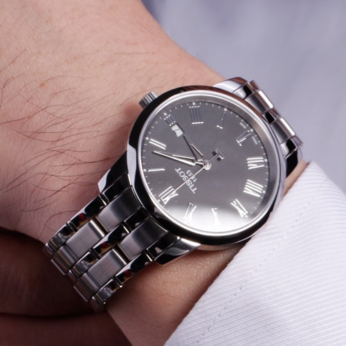 TISSOT/天梭手表 T-CLASSIC系列時尚休閑鋼帶男表T033.410.11.053.01