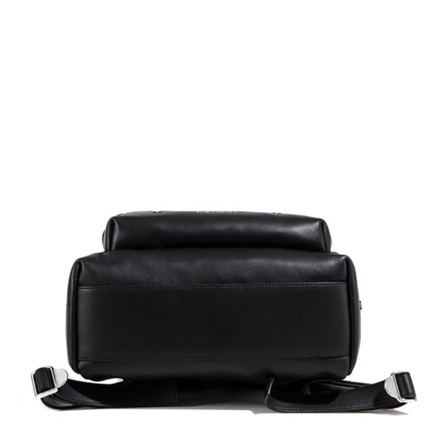 Givenchy/紀梵希 女士黑色真皮雙肩包Backpacks BB05533683 001