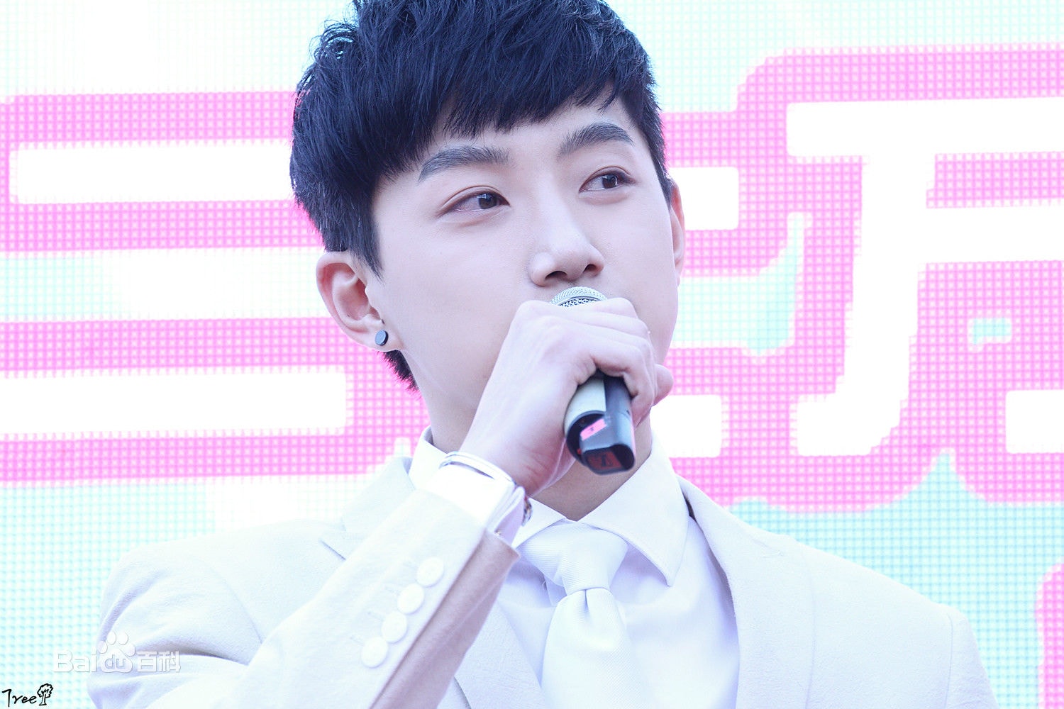 http://www.fjsenfa.cn/pics/star/pic/14740e9697e37fa5aba731a46857fb69.jpg