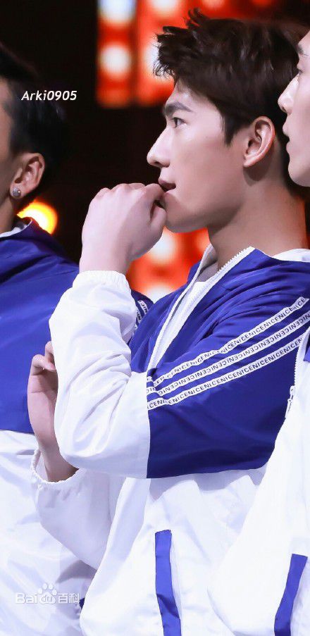 http://www.fjsenfa.cn/pics/star/pic/1f6f730f75f5ed5a808bdd57bb8ab11b.jpg