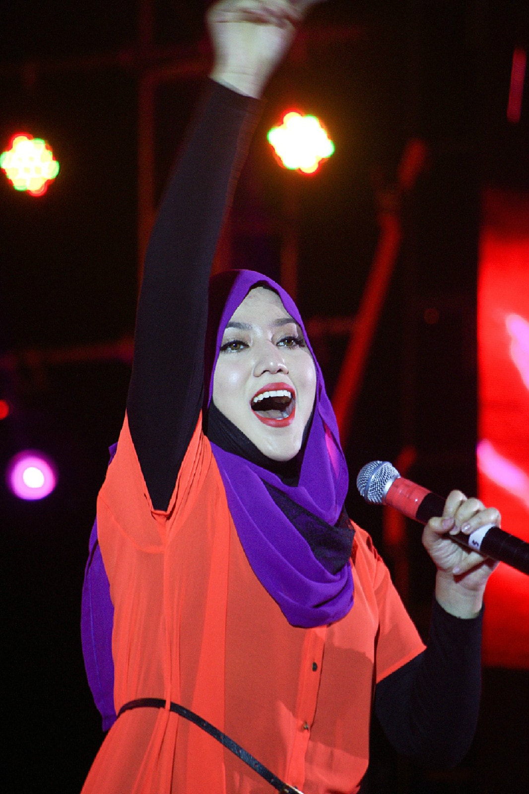 http://www.fjsenfa.cn/pics/star/pic/1ffd2559811c606c036e73c03877a5f9.jpg