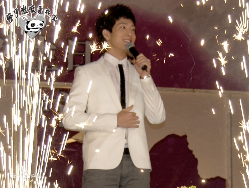 http://www.fjsenfa.cn/pics/star/pic/2e6506a031dd2a6efc14ae0f3132fa44.jpg