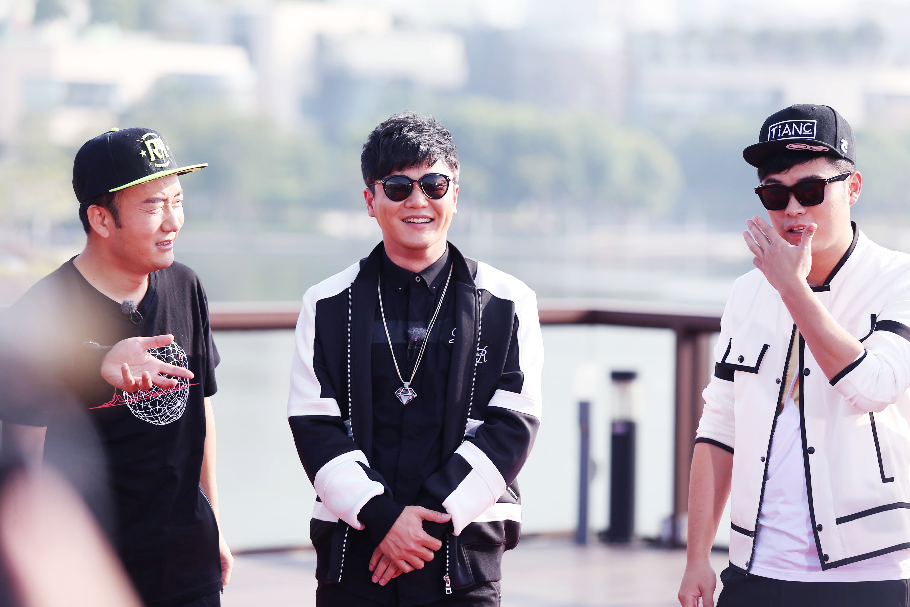 http://www.fjsenfa.cn/pics/star/pic/35b75e67290b46fd9130bd413aff0bf4.jpg